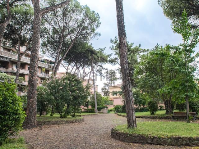Appartamento in affitto di 184 m² in Via Nomentana, 246