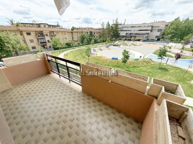Appartamento in affitto di 187 m² in Via Domenico di Giura