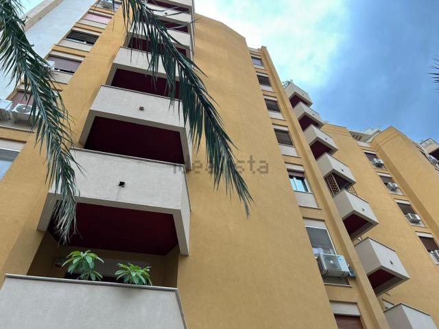Appartamento in affitto di 187 m² in Viale Regina Margherita, 9