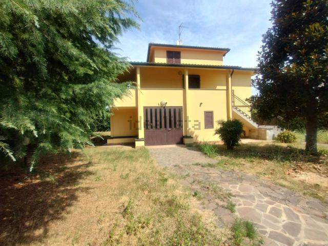 Appartamento in affitto di 188 m² in Via G. Garibaldi, 34