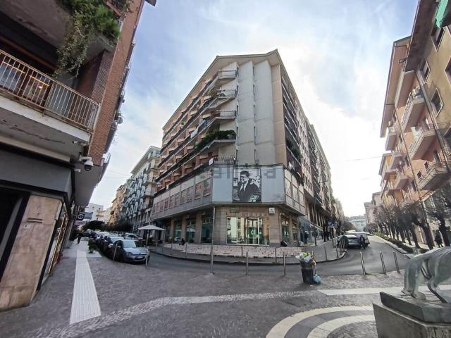 Appartamento in affitto di 190 m²