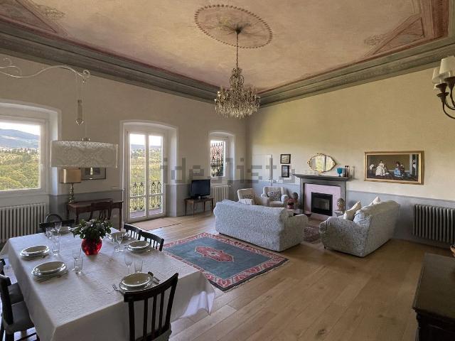 Appartamento in affitto di 190 m² in Via Giovanni Duprè, 14