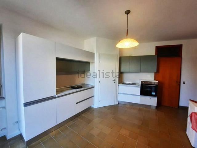 Appartamento in affitto di 190 m² in Viale Federico Brandani