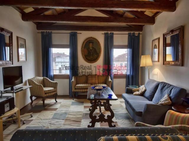 Appartamento in affitto di 160 m²