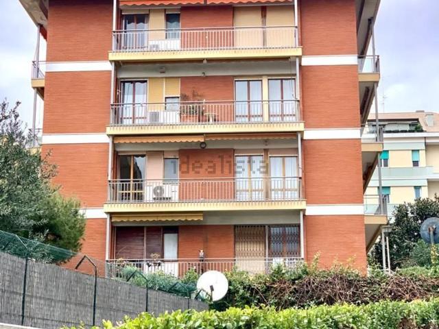 Appartamento in affitto di 190 m² in Corso Italia, 28