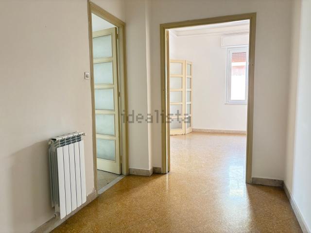 Appartamento in affitto di 192 m² in Via della Libertà, 203