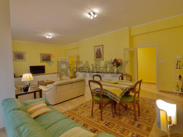Appartamento in affitto di 193 m²