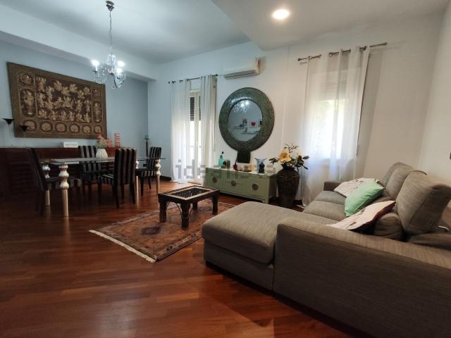 Appartamento in affitto di 194 m² in Via Domenico Trentacoste, 34