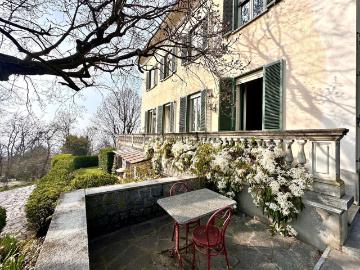 Appartamento in affitto di 195 m² in Strada Moncalvo, 76