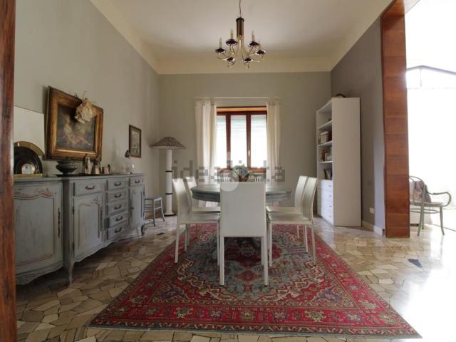 Appartamento in affitto di 197 m² in Via Michelangelo Buonarroti, 22
