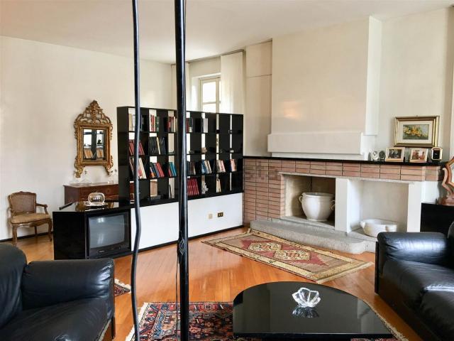 Appartamento in affitto di 200 m²