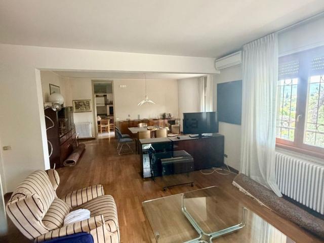 Appartamento in affitto di 200 m²