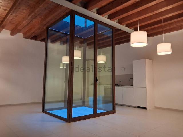 Appartamento in affitto di 200 m²