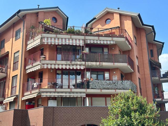 Appartamento in affitto di 200 m² in Via Colle dell&apos Assietta, 33