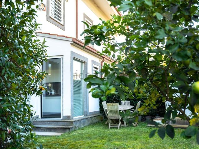 Appartamento in affitto di 200 m² in Via Antagora, 15