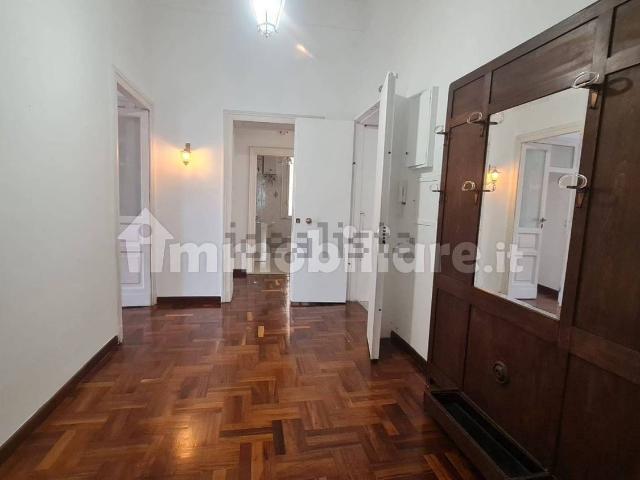 Appartamento in affitto di 200 m² in Via del Parco Margherita