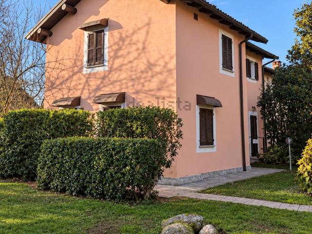 Appartamento in affitto di 200 m² in Via San Bernardino, 6