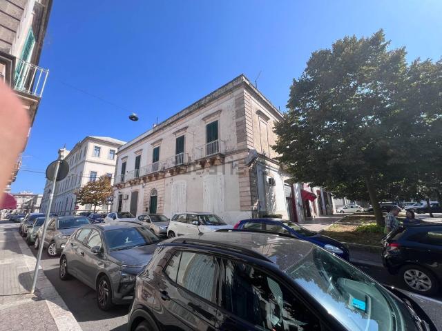 Appartamento in affitto di 200 m² in Via Pantaleone Nardelli, 5