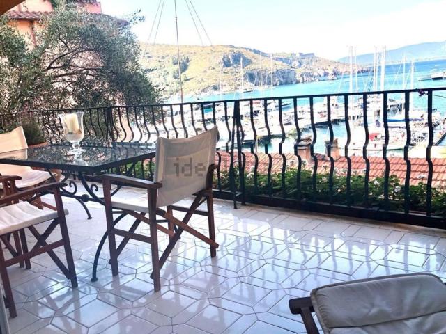 Appartamento in affitto di 200 m² in Lungomare Andrea Doria, 101