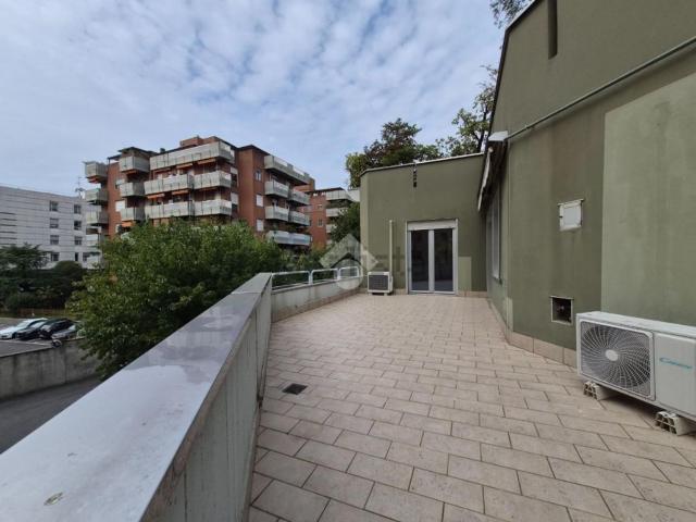 Appartamento in affitto di 205 m²