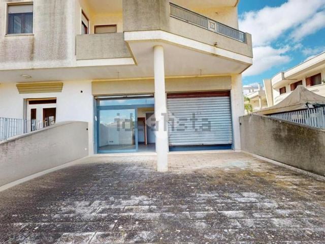 Appartamento in affitto di 207 m² in Viale Italia