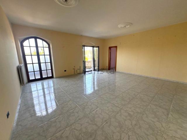 Appartamento in affitto di 210 m²