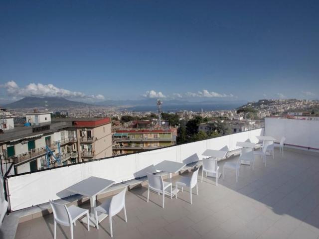 Appartamento in affitto di 210 m² in Via Edoardo Nicolardi, 5