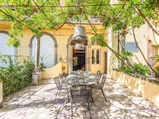 Appartamento in affitto di 220 m²