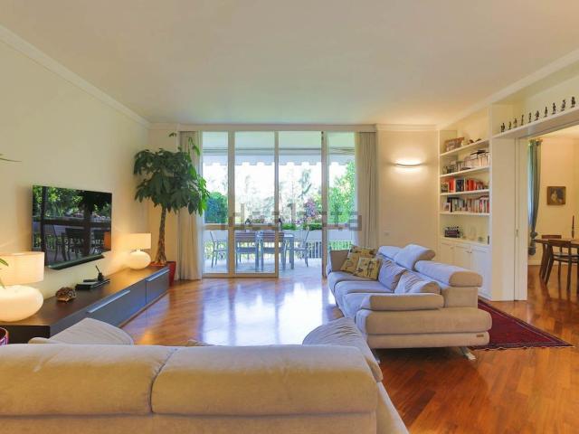 Appartamento in affitto di 220 m²