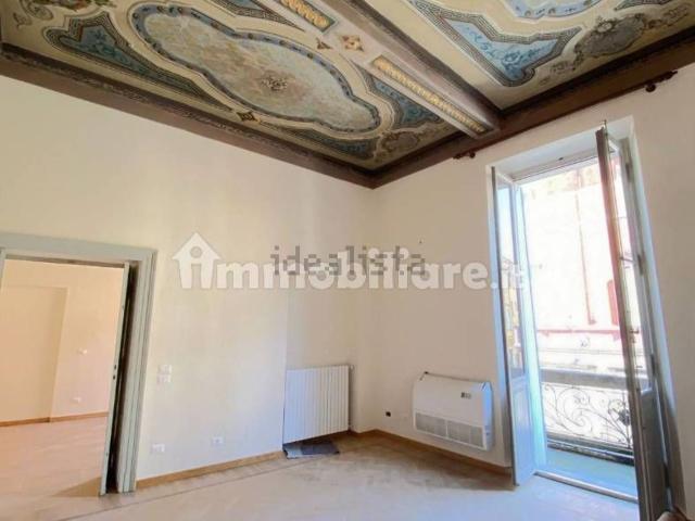 Appartamento in affitto di 220 m²