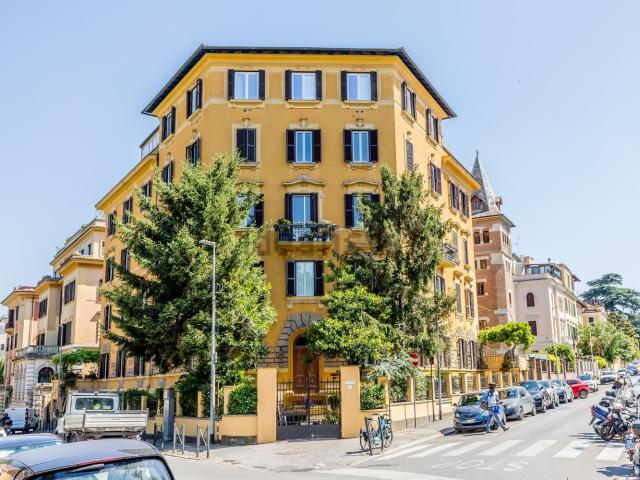 Appartamento in affitto di 220 m² in Via Bartolomeo Eustachio, 22