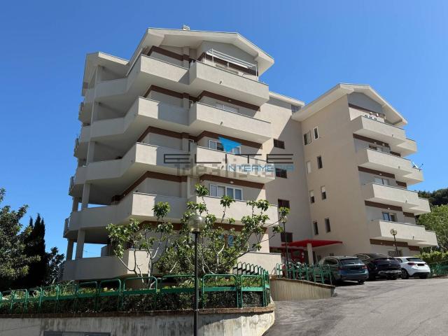 Appartamento in affitto di 220 m² in Strada Fonte Borea Colle del Telegrafo, 101