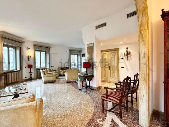 Appartamento in affitto di 224 m² in Viale Monte Nero