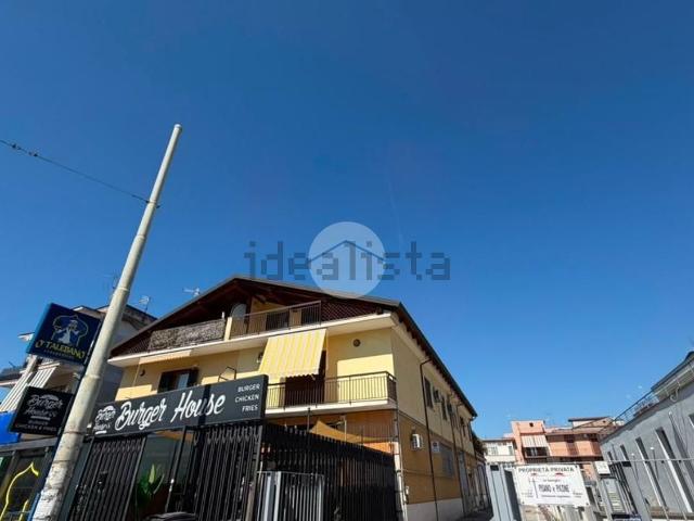 Appartamento in affitto di 230 m² in Viale John Fitzgerald Kennedy, 54