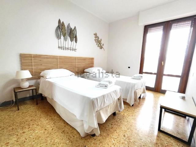 Appartamento in affitto di 234 m² in Via G. Verdi