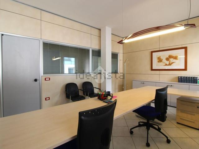 Appartamento in affitto di 238 m²
