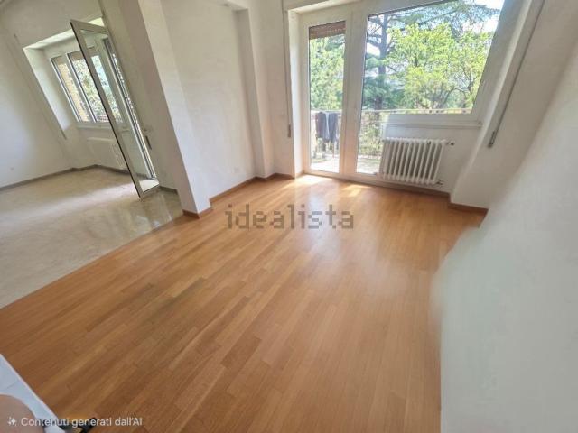 Appartamento in affitto di 240 m² in Viale Cortina d&apos Ampezzo