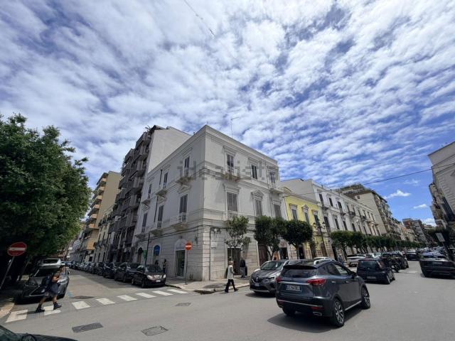 Appartamento in affitto di 244 m² in Corso Vittorio Emanuele, 249