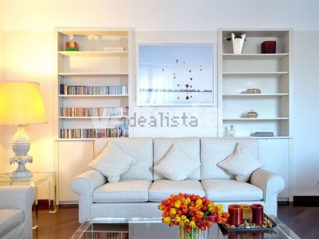 Appartamento in affitto di 245 m² in Via Gerardo dei Tintori, 7