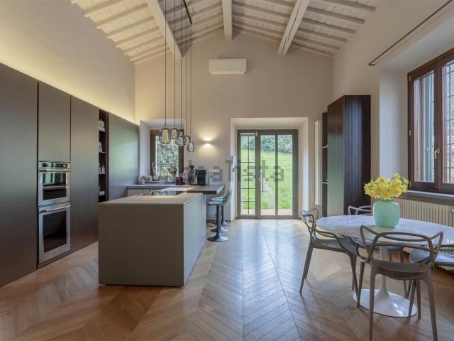 Appartamento in affitto di 250 m²