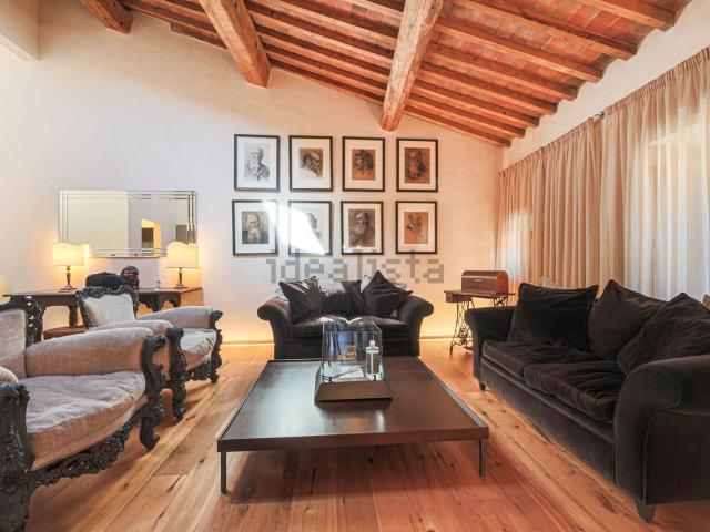 Appartamento in affitto di 250 m²