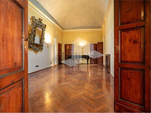 Appartamento in affitto di 250 m²