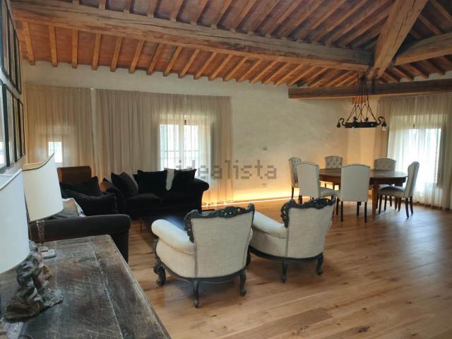 Appartamento in affitto di 250 m²