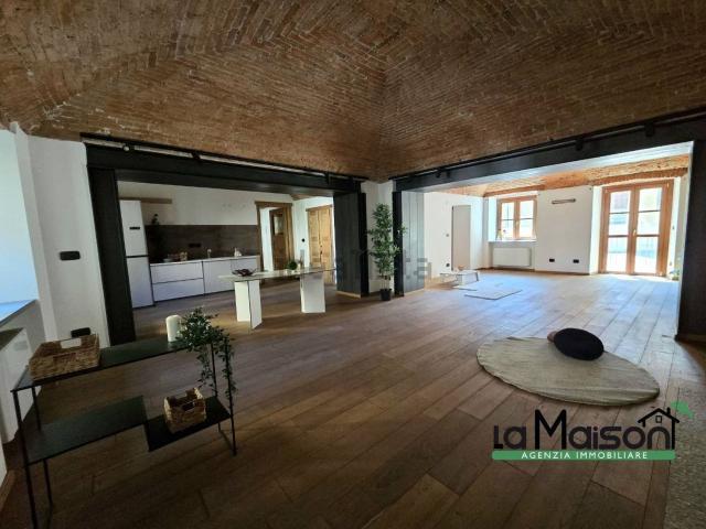 Appartamento in affitto di 250 m² in Via Cattedrale, 3