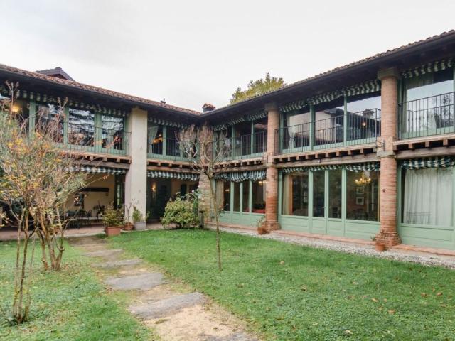 Appartamento in affitto di 250 m² in Via Giovanni Nava