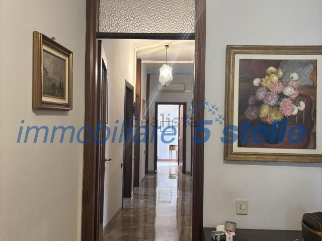 Appartamento in affitto di 250 m² in Via Nazario Sauro