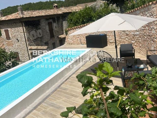 Appartamento in affitto di 250 m² in Località Coste