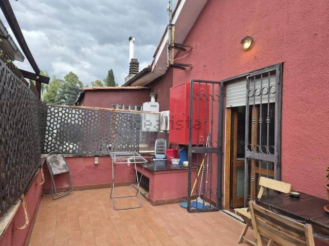 Appartamento in affitto di 25 m² in Via Tor de&apos  Cenci, 49