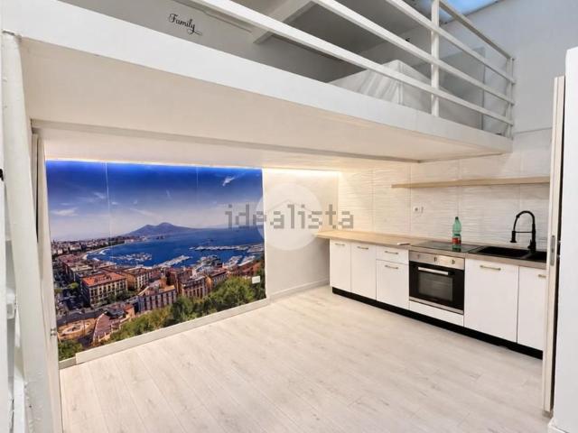 Appartamento in affitto di 25 m² in Via Chiaia