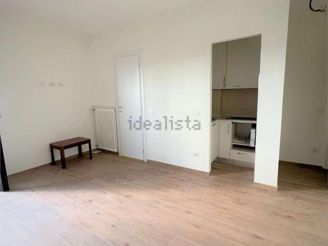 Appartamento in affitto di 25 m² in Viale Medaglie D&apos Oro